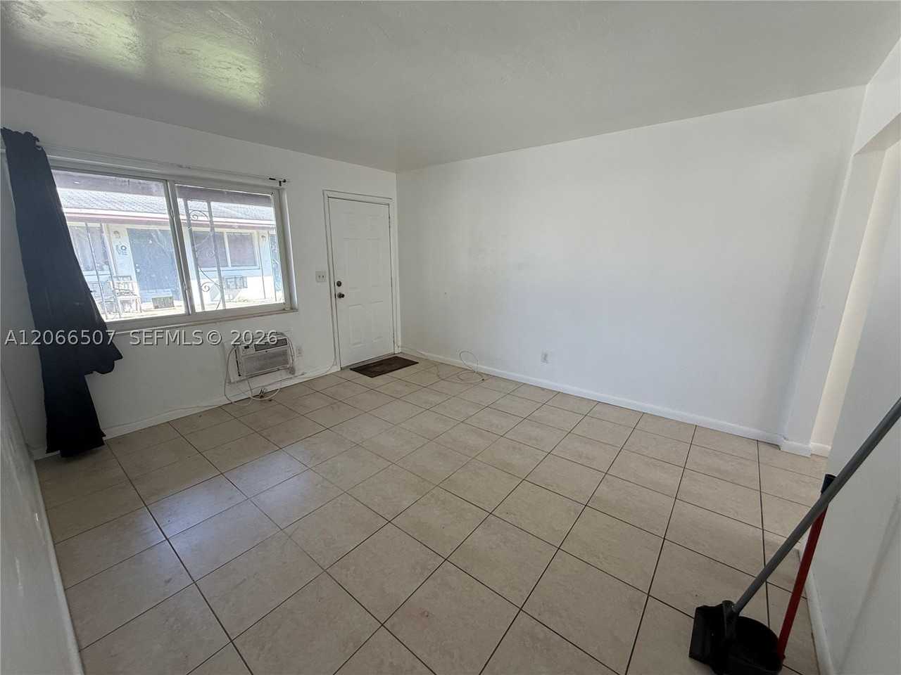 14355 NE 6th Ave #6 - Photo 4 of 13