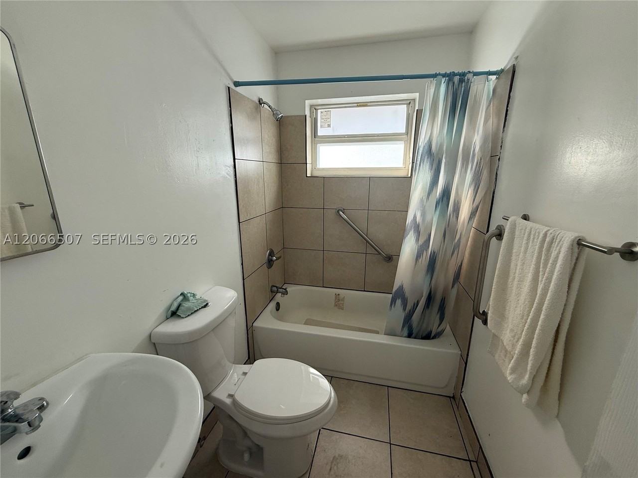 14355 NE 6th Ave #6 - Photo 5 of 13