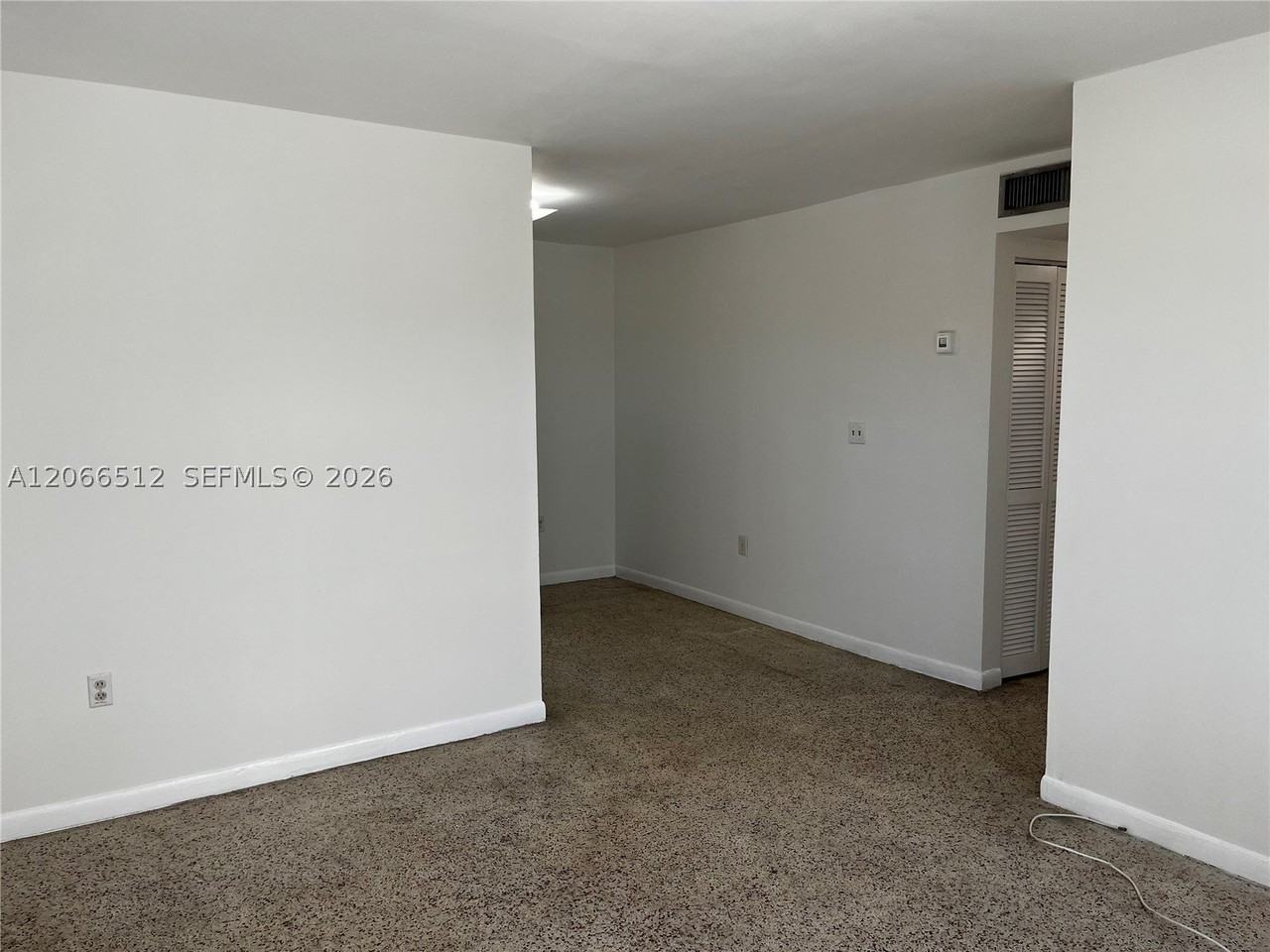 928 Sw 30th Ave #3 - Photo 3 of 21