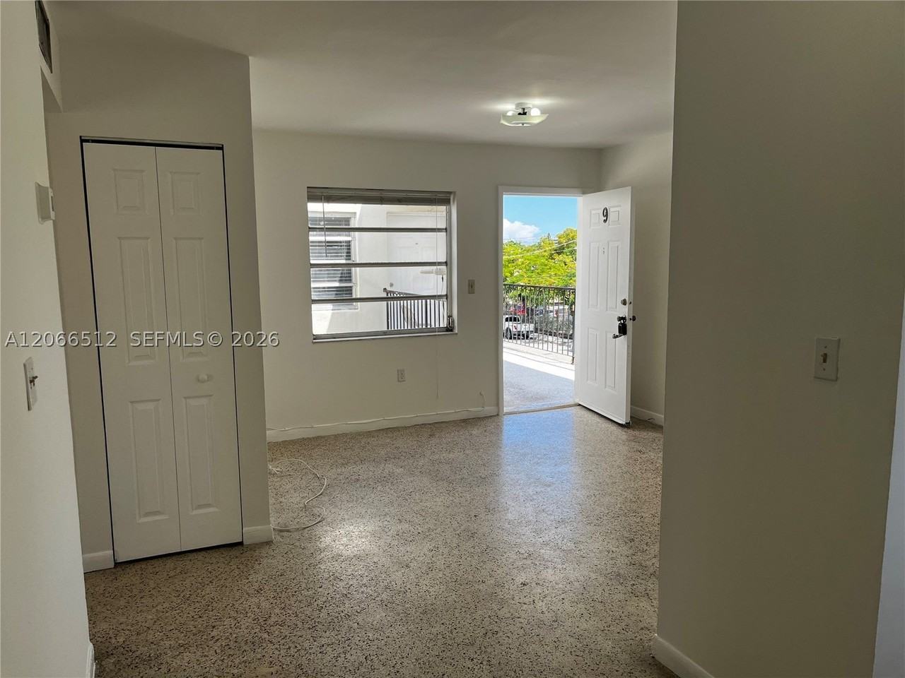 928 Sw 30th Ave #3 - Photo 5 of 21