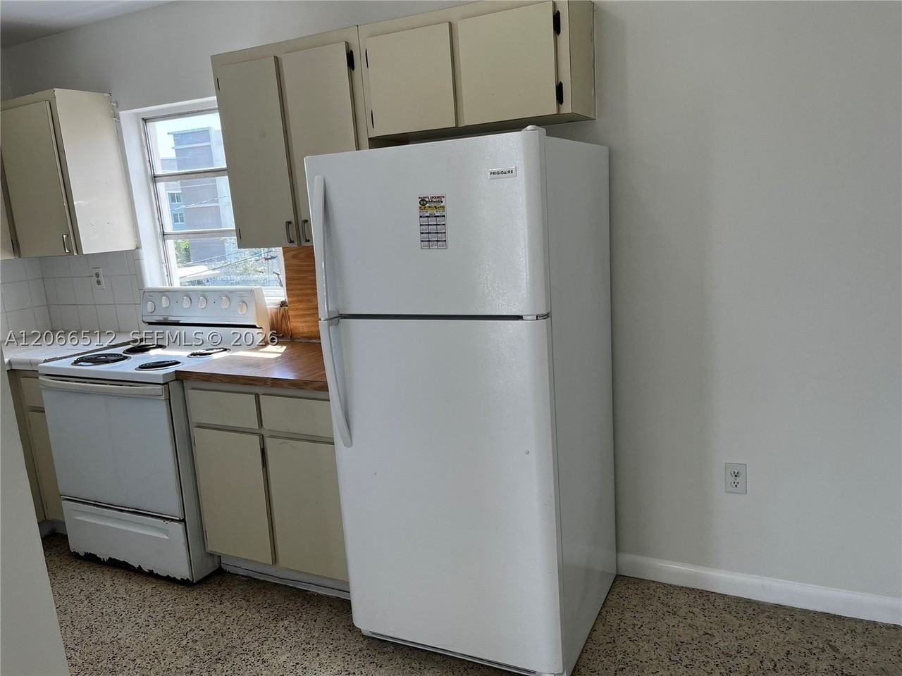 928 Sw 30th Ave #3 - Photo 7 of 21