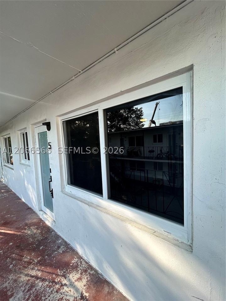 1150 NW 1st Pl #4 - Photo 2 of 18