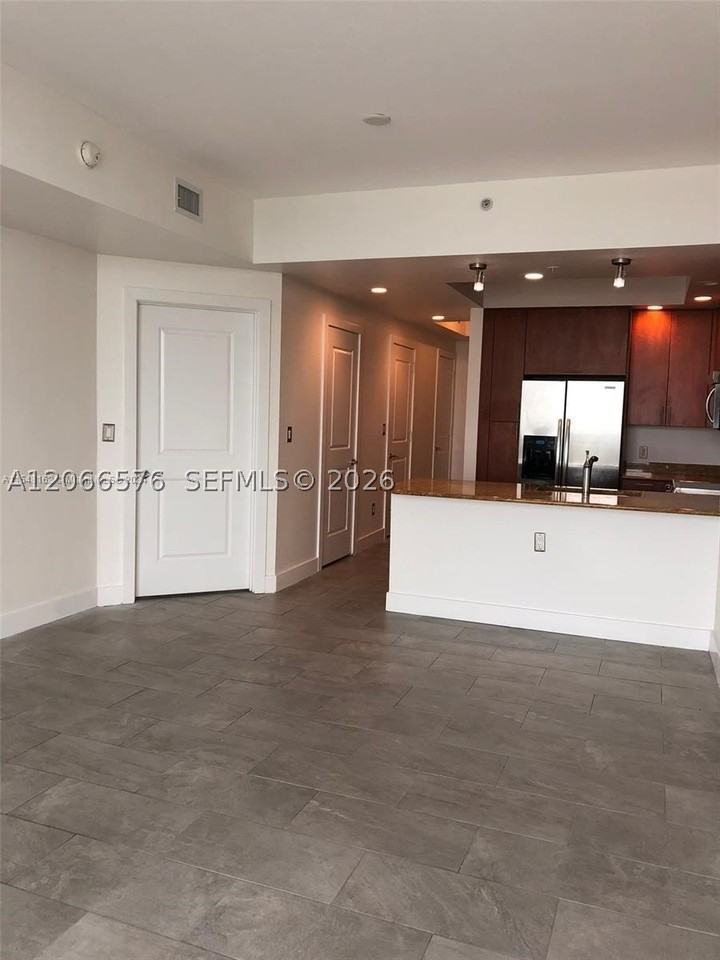 315 NE 3rd Ave #2009 - Photo 7 of 21