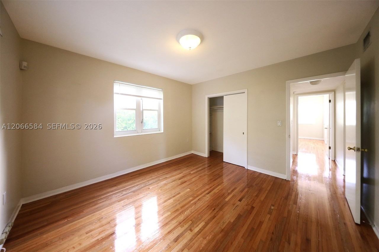 47 Sidonia Ave #47 - Photo 3 of 27
