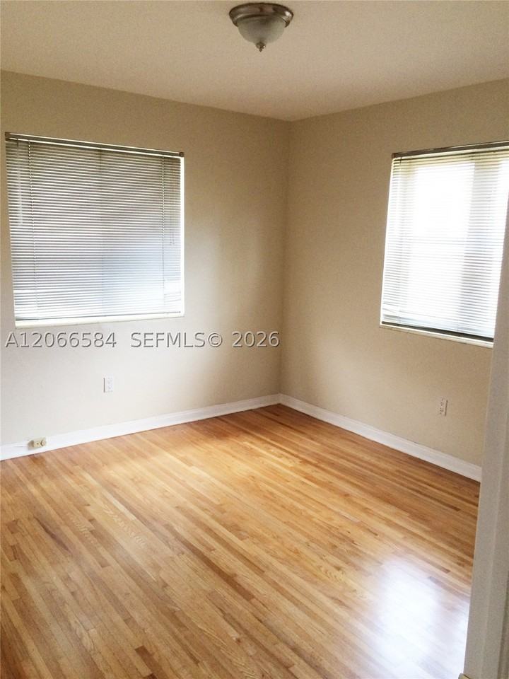 47 Sidonia Ave #47 - Photo 6 of 27
