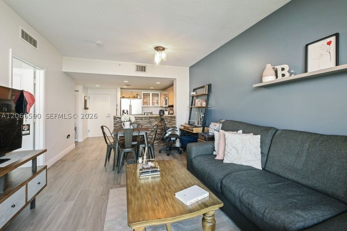 2021 SW 3rd Ave #602 - Photo 7 of 13