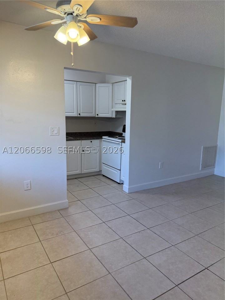 7241 Venetian St #11 - Photo 2 of 7