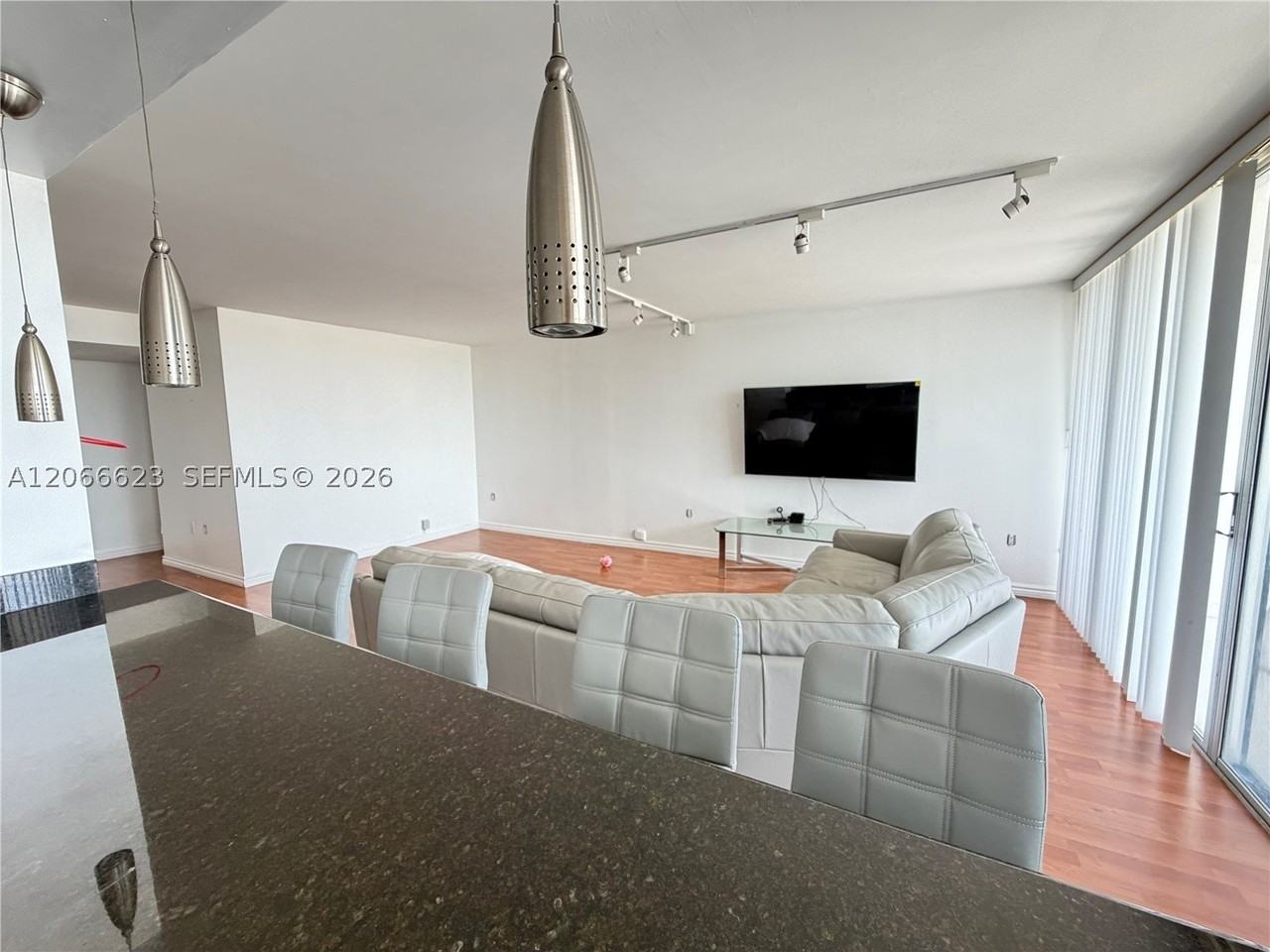 18031 Biscayne Blvd #601 - Photo 4 of 18