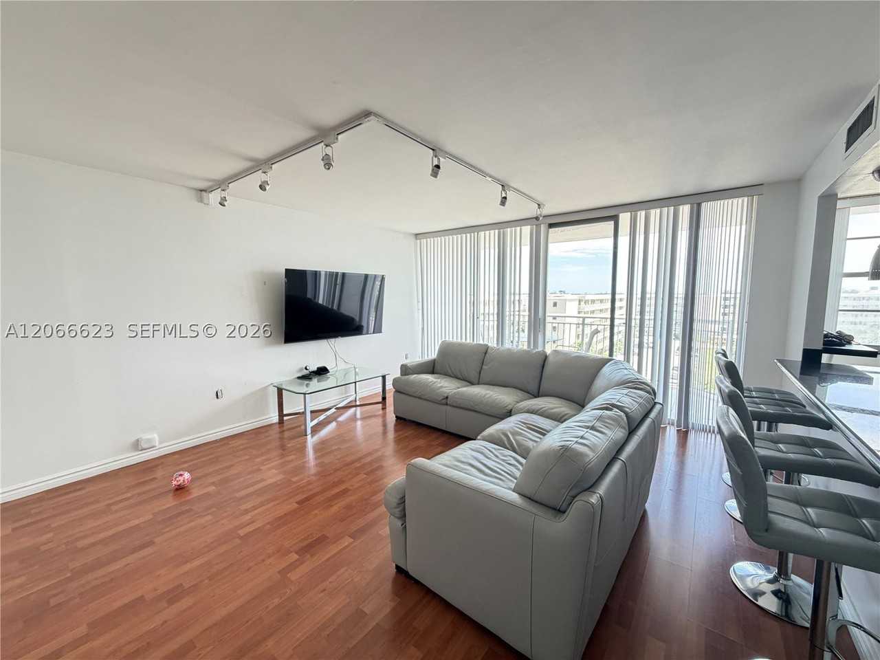 18031 Biscayne Blvd #601 - Photo 6 of 18
