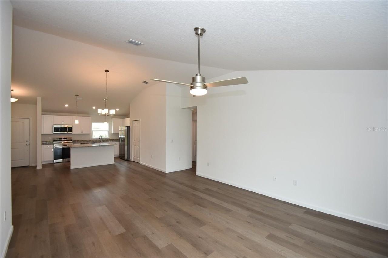 14 Powder Ln - Photo 3 of 36