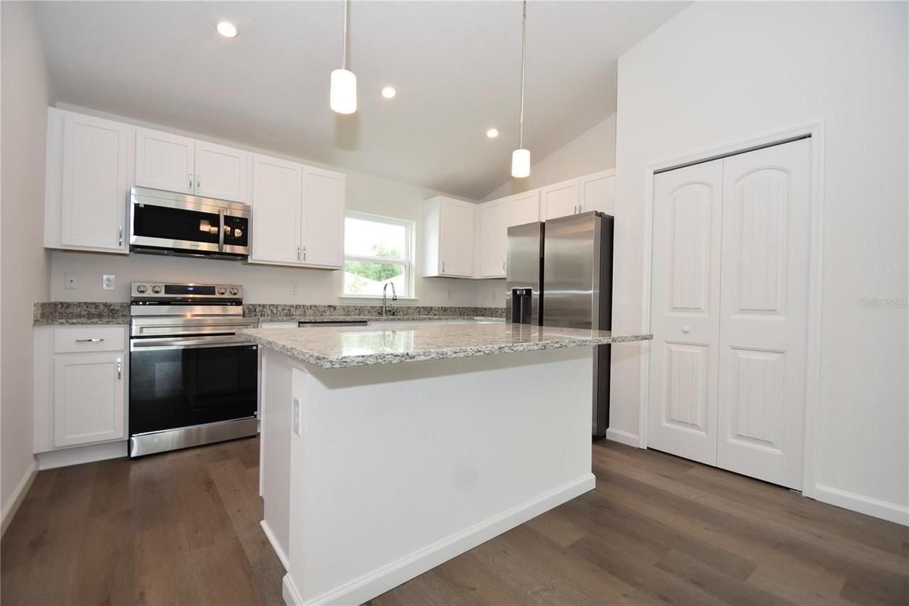 14 Powder Ln - Photo 7 of 36