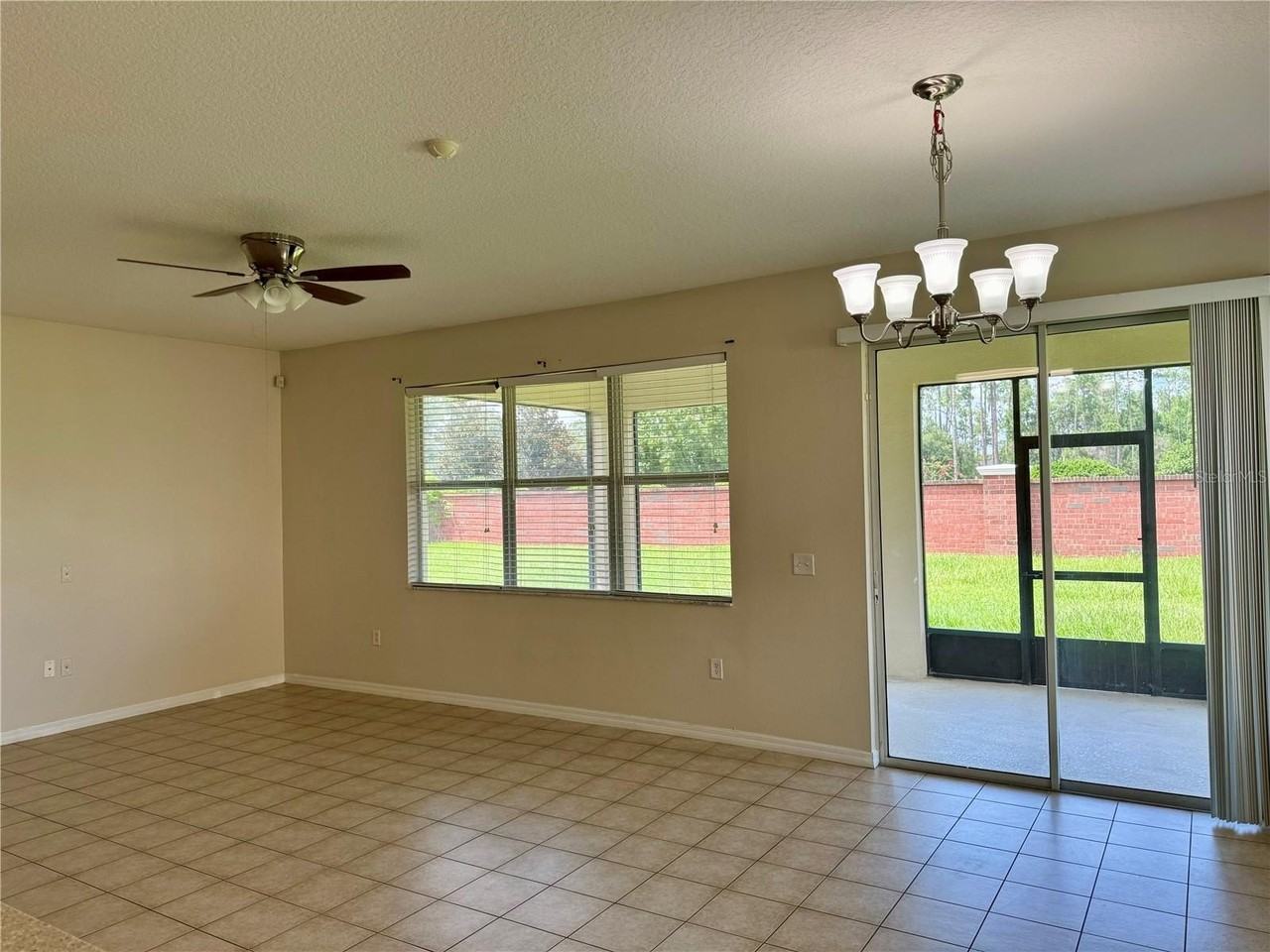 4912 Stone Acres Cir - Photo 6 of 32