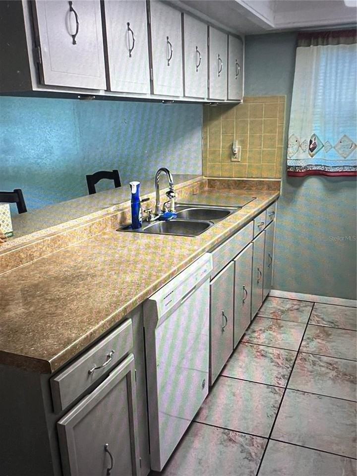 7202 Gulf Highlands Dr - Photo 4 of 11