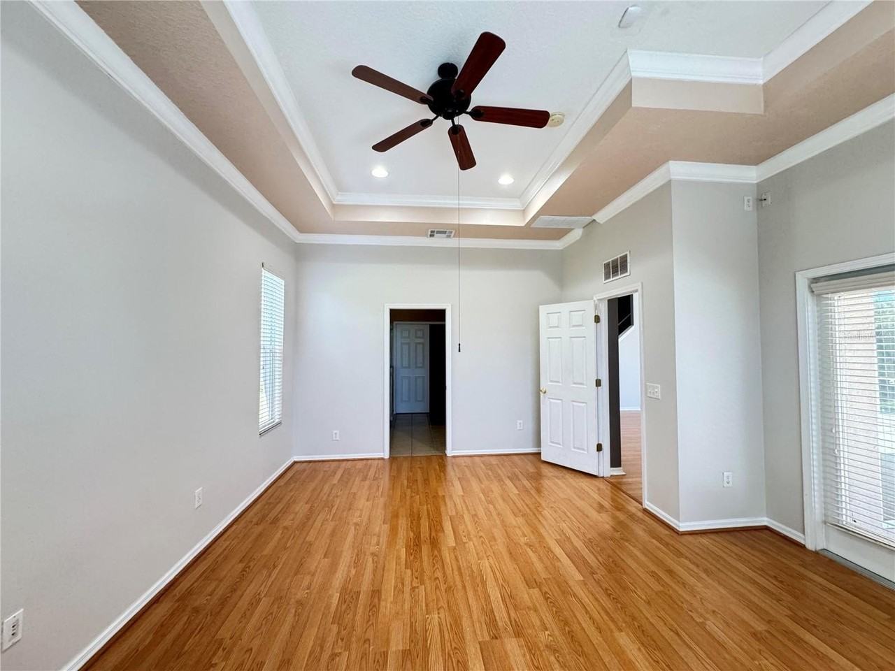 23307 Abercorn Ln - Photo 5 of 16