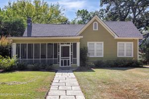 featured image of 4097 Redwing Ave