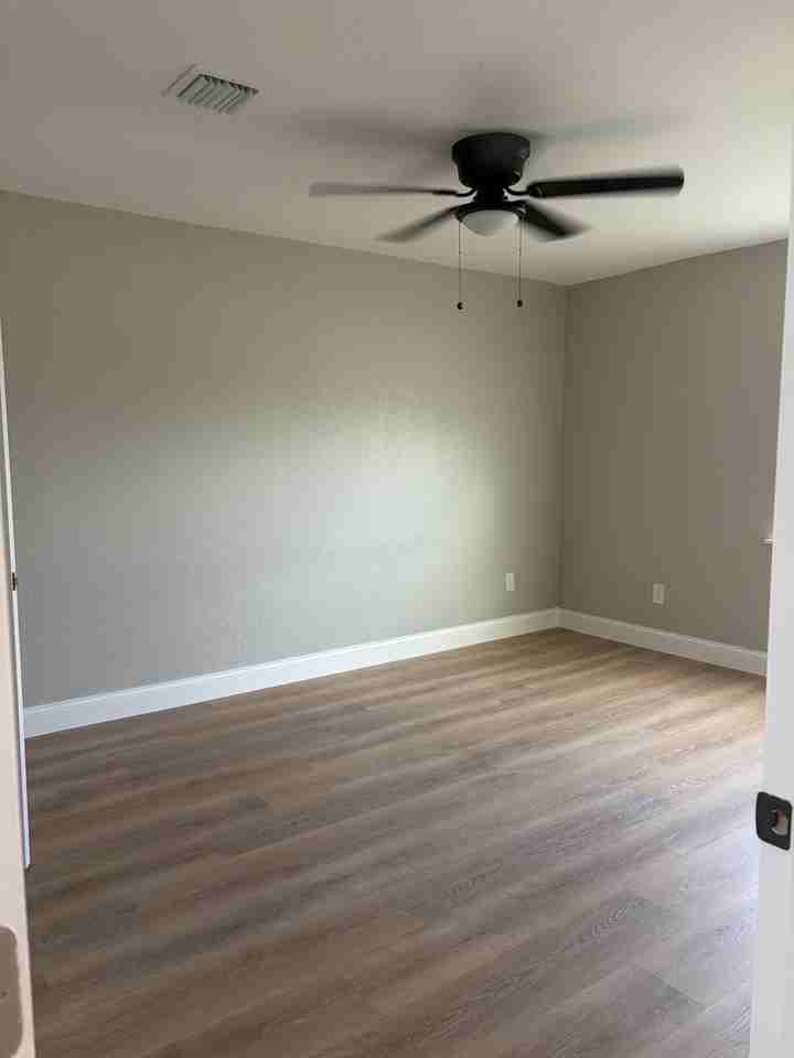21074 Hamilton Ave - Photo 5 of 12