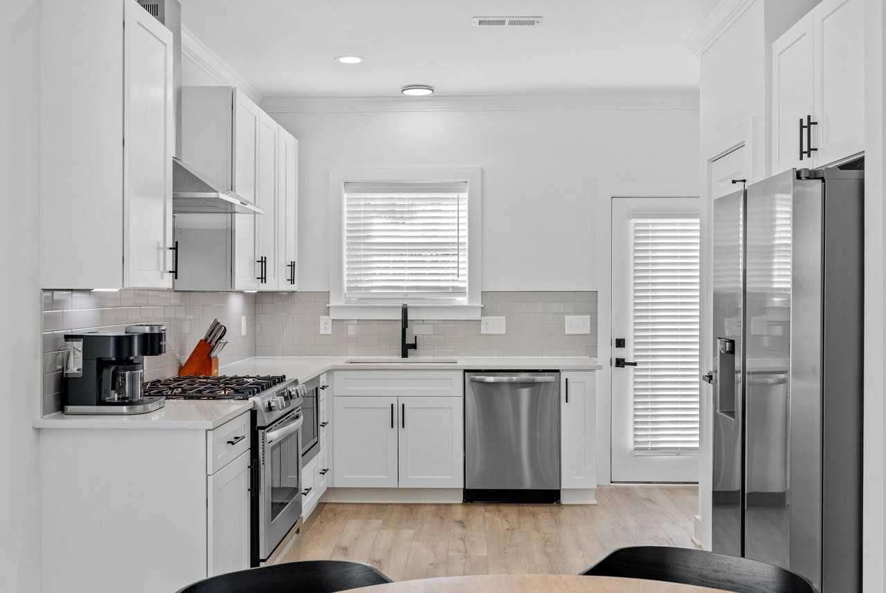 Lellyett Ave - Photo 3 of 14