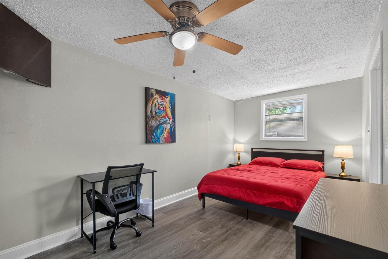 W Farwell Dr - Photo 2 of 12