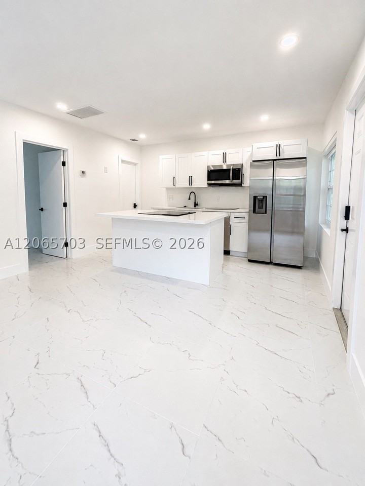 3312 Sw 1st Ave #3312 - Photo 3 of 6