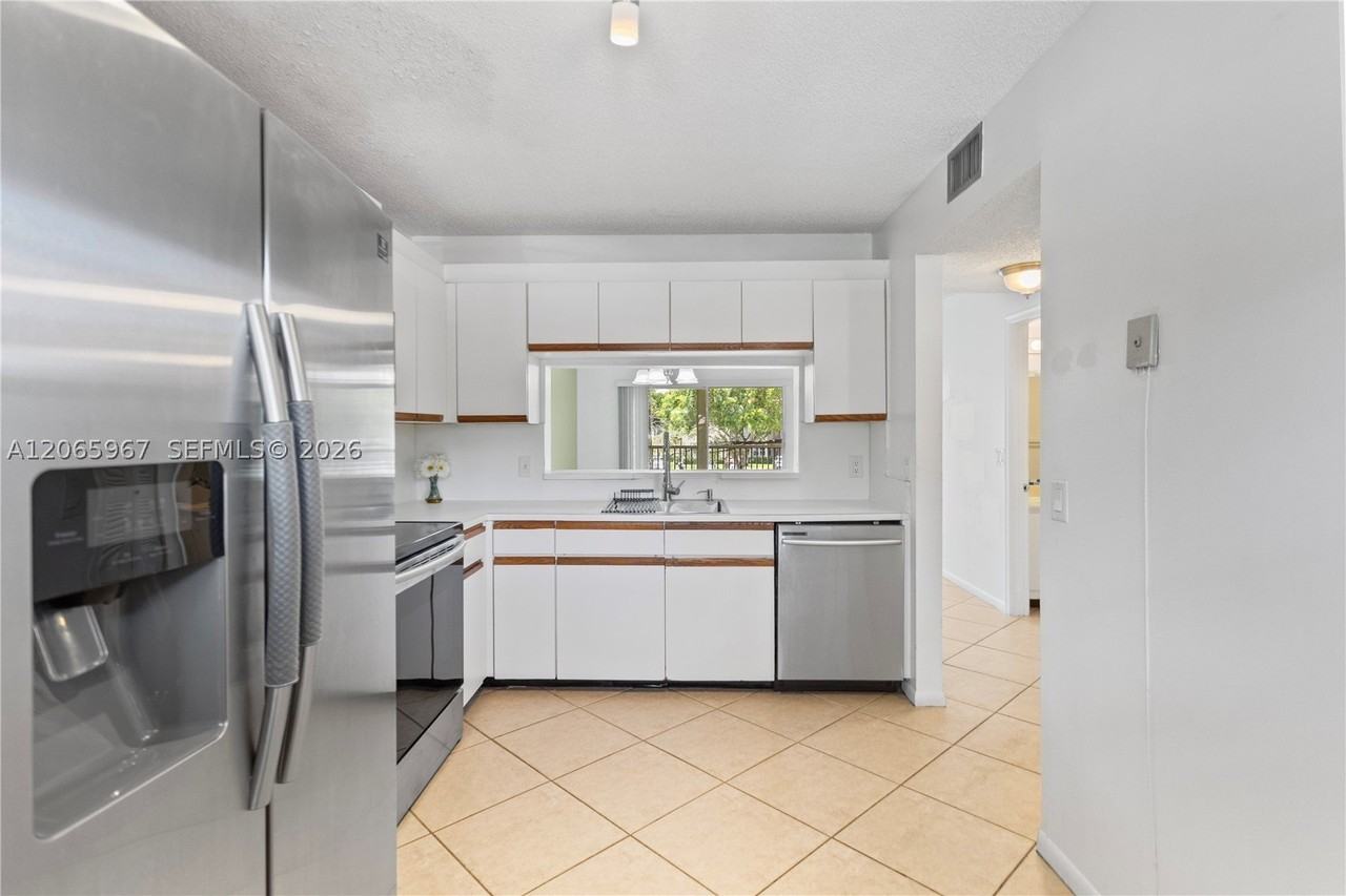 1100 Sw 128th Ter #210U - Photo 2 of 15