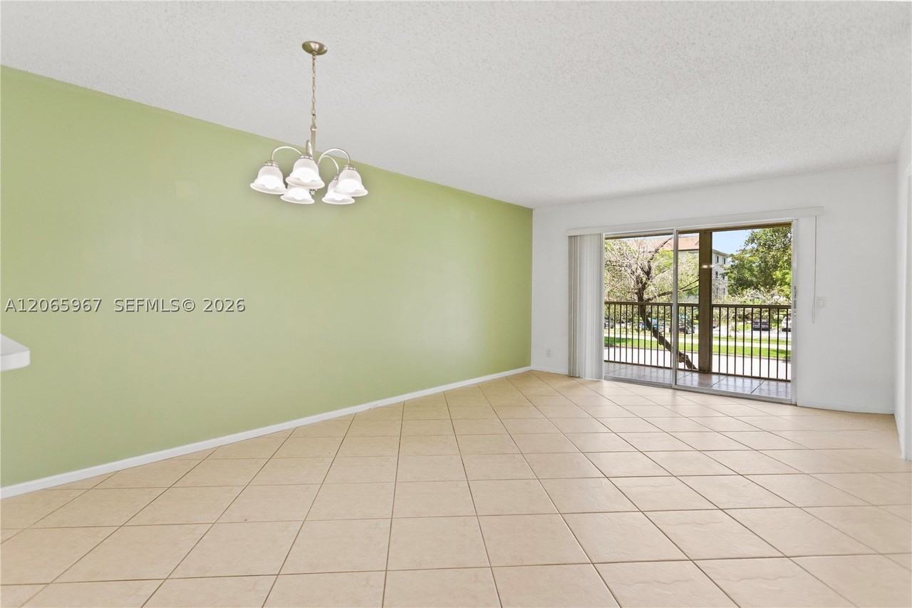 1100 Sw 128th Ter #210U - Photo 5 of 15
