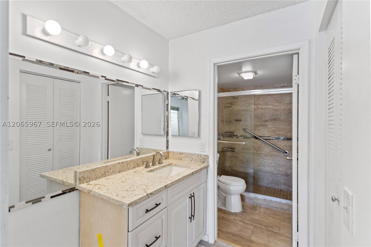 1100 Sw 128th Ter #210U - Photo 7 of 15