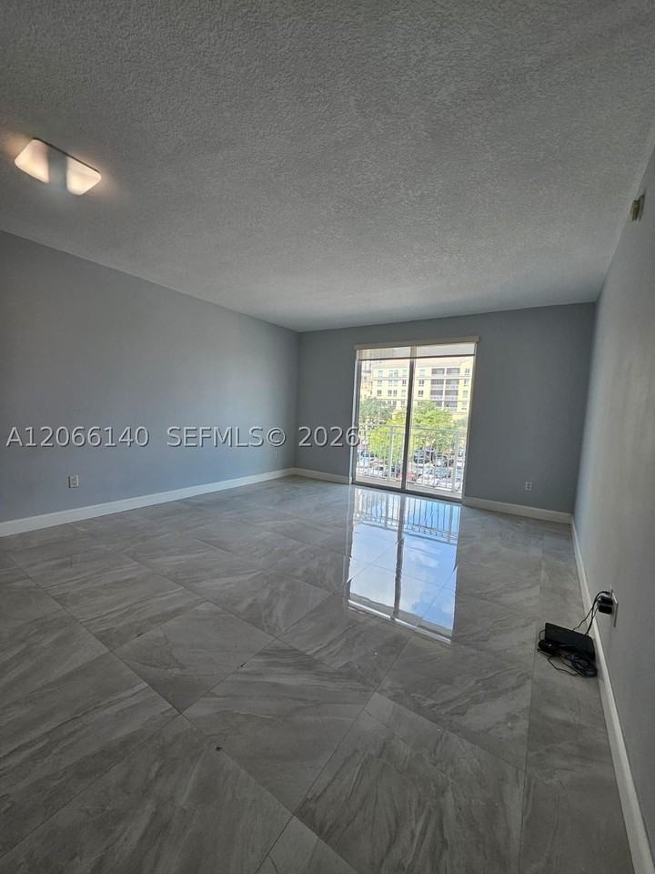 7270 N Kendall Dr #B202 - Photo 2 of 15
