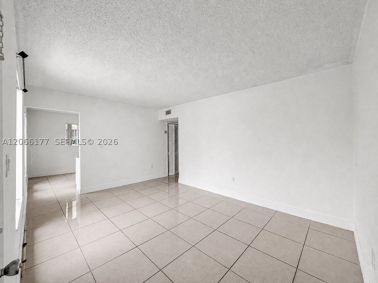 9103 Sw 38th St #A - Photo 5 of 26