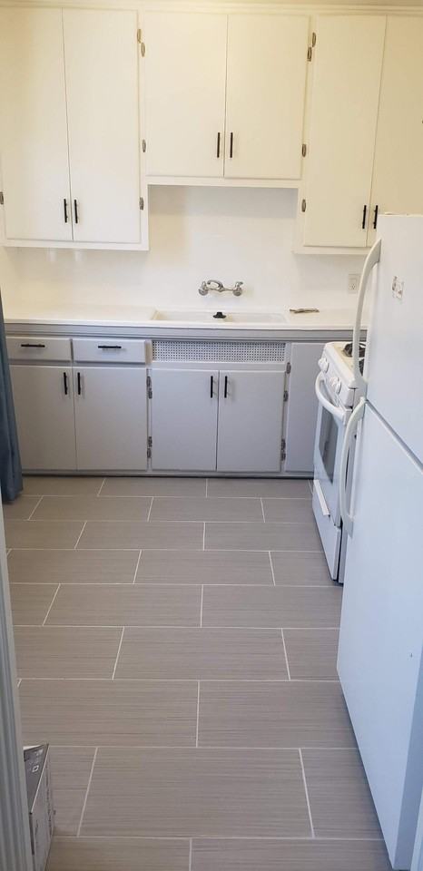 1724 North Hollywood Way #B - Photo 3 of 7