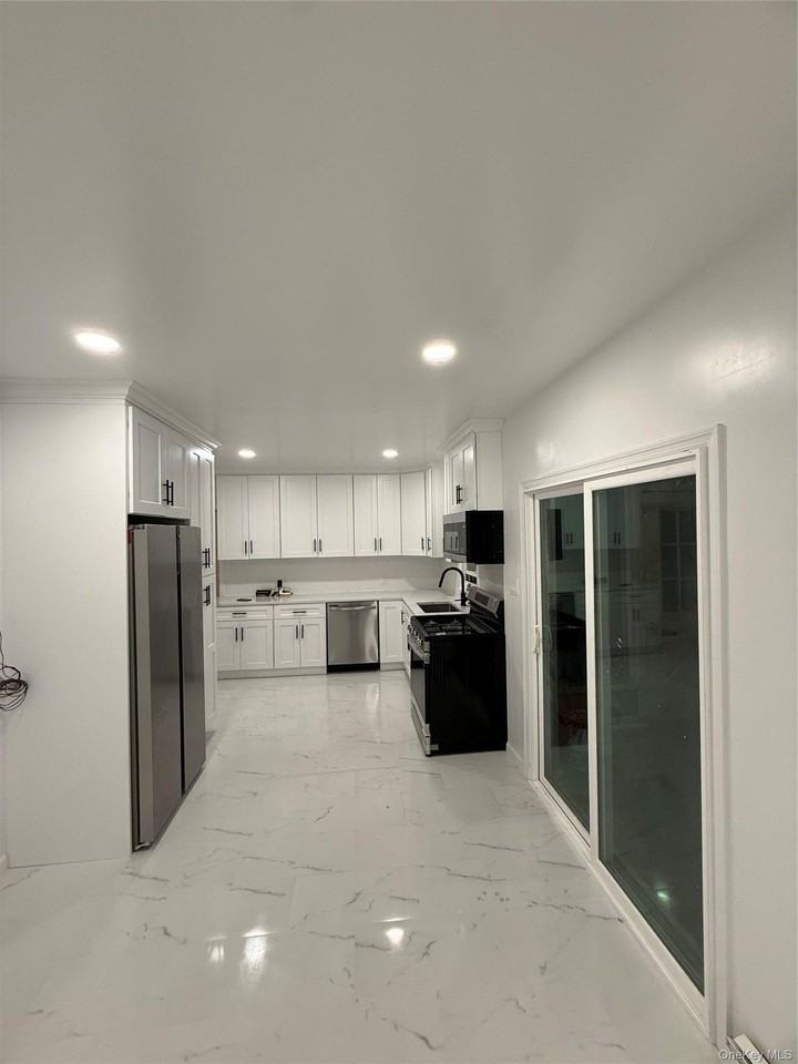 23 Mansion Ave #2 - Photo 3 of 15