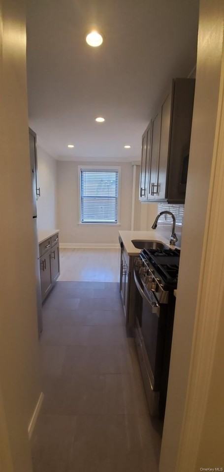 254 Martine Ave #1C - Photo 2 of 18