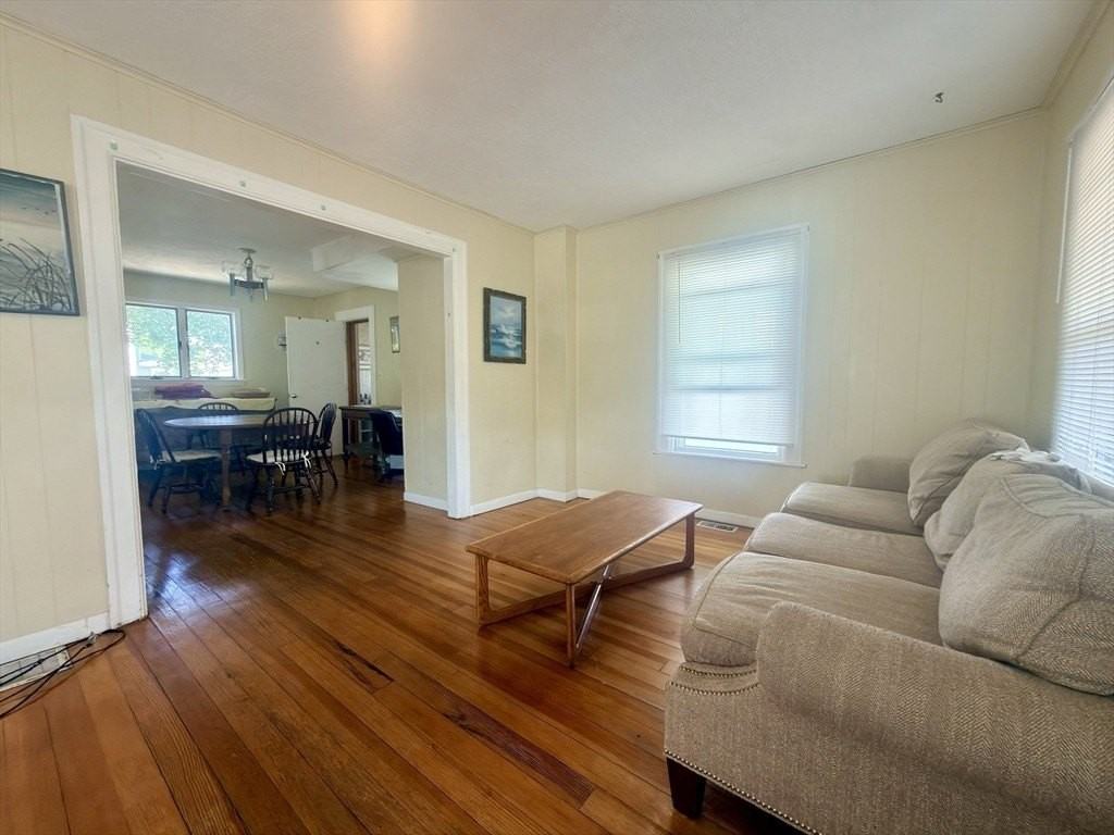 59 C St - Photo 3 of 37