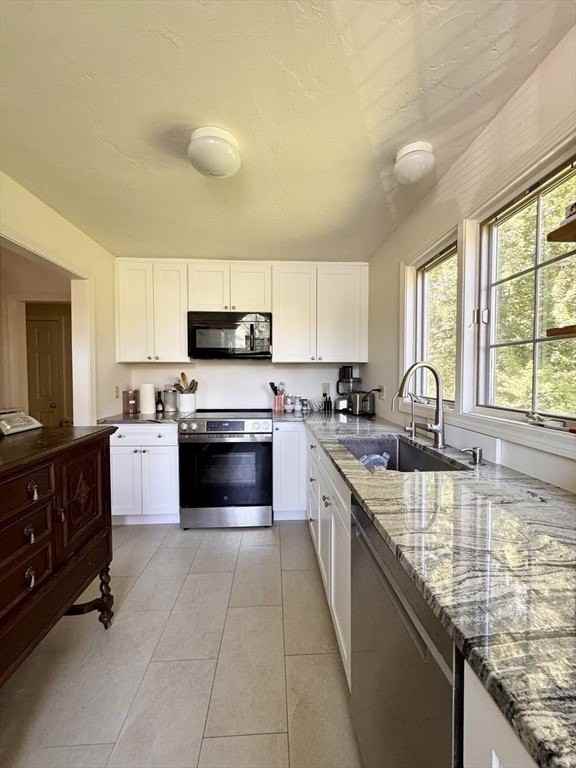 12 Birchwood Ln #12 - Photo 5 of 29