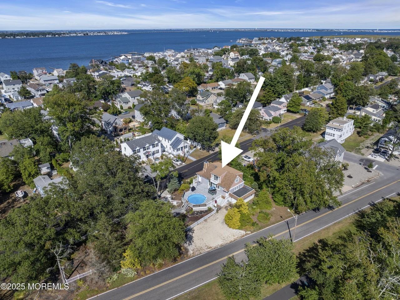 344 E Point Pleasant Ave - Photo 2 of 29