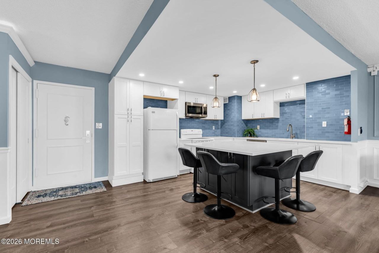 480 Ocean Blvd N #3F - Photo 3 of 37