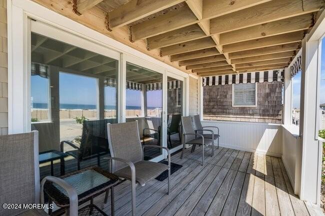 157 Beachfront - Photo 5 of 47