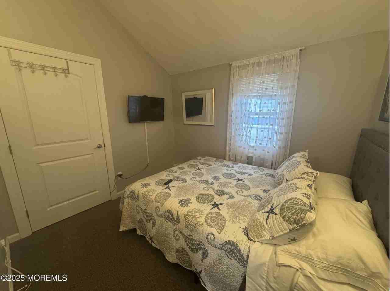 158 1st Ave - Photo 5 of 9