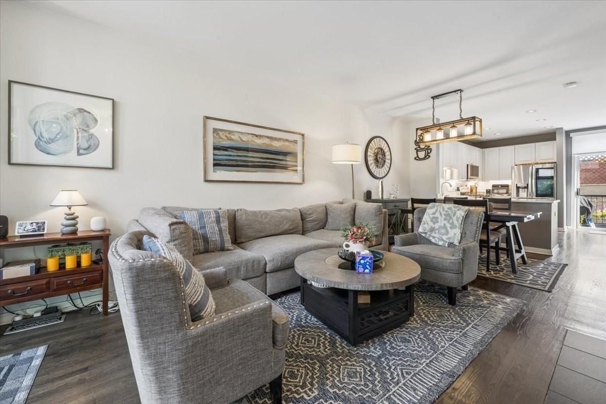 1713 W Diversey Pkwy #D - Photo 6 of 34
