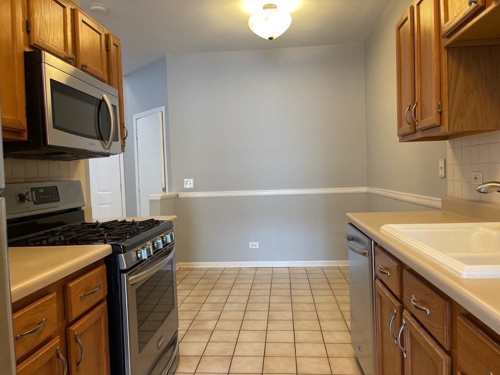 930 Mesa Dr - Photo 3 of 25