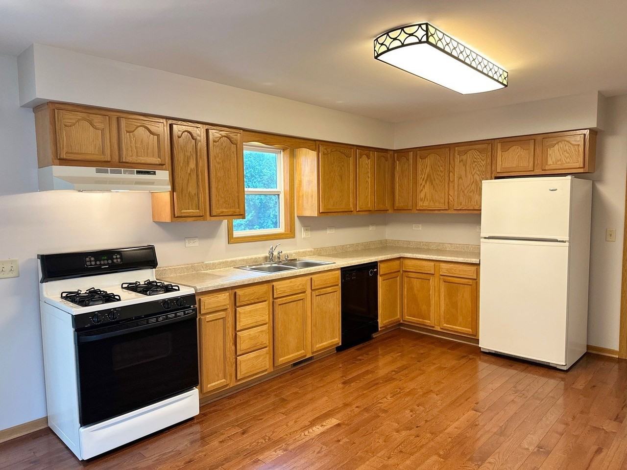 7103 Hiawatha Dr - Photo 4 of 24
