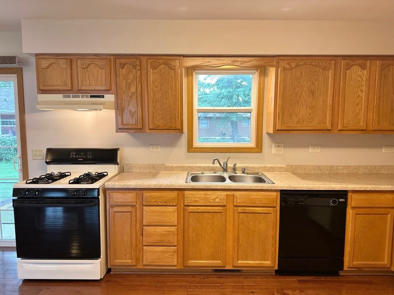 7103 Hiawatha Dr - Photo 5 of 24