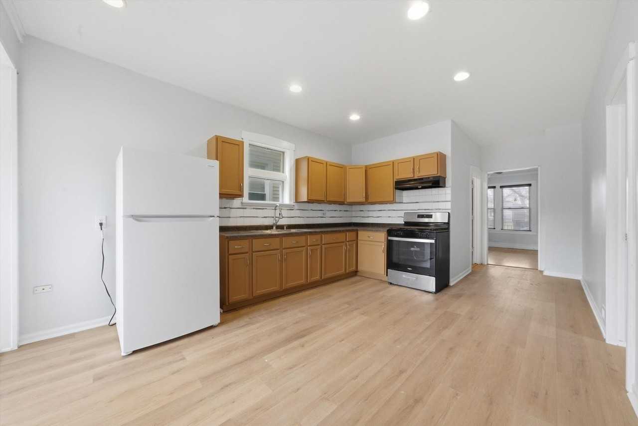 3311 N Kostner Ave #1 - Photo 3 of 17