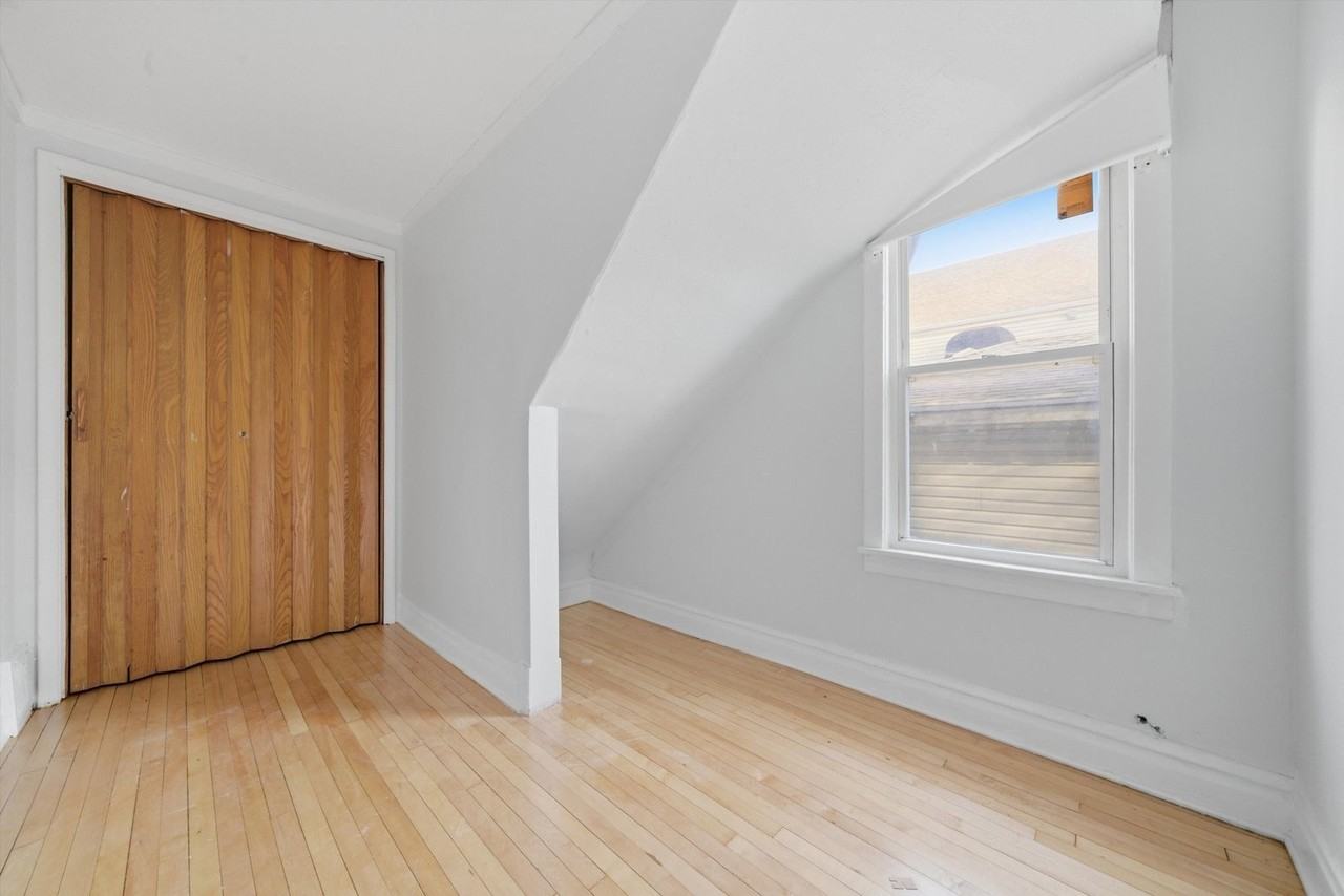 3311 N Kostner Ave #1 - Photo 6 of 17