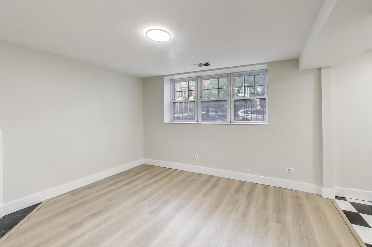 1938 W Melrose St #1 - Photo 5 of 17