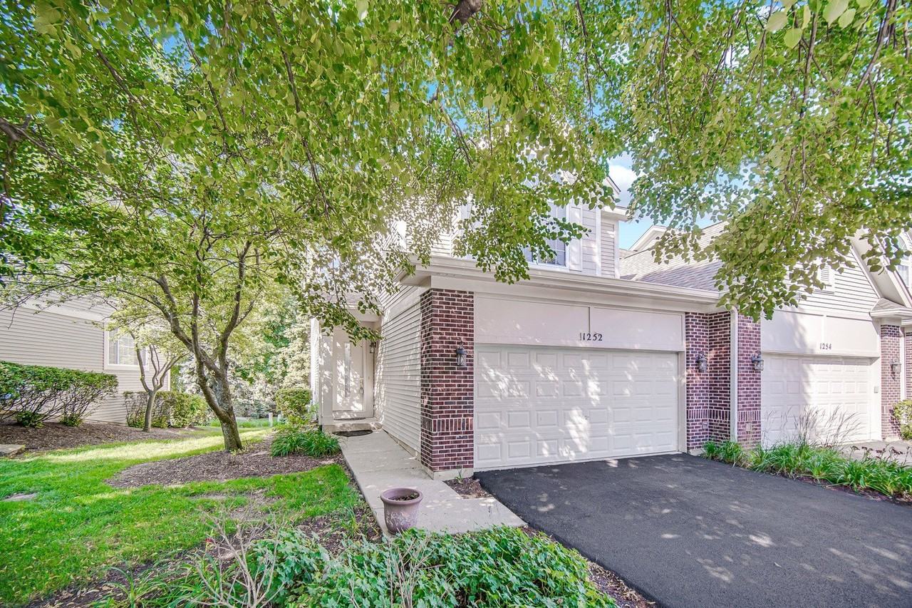 1252 Townes Cir - Photo 3 of 30