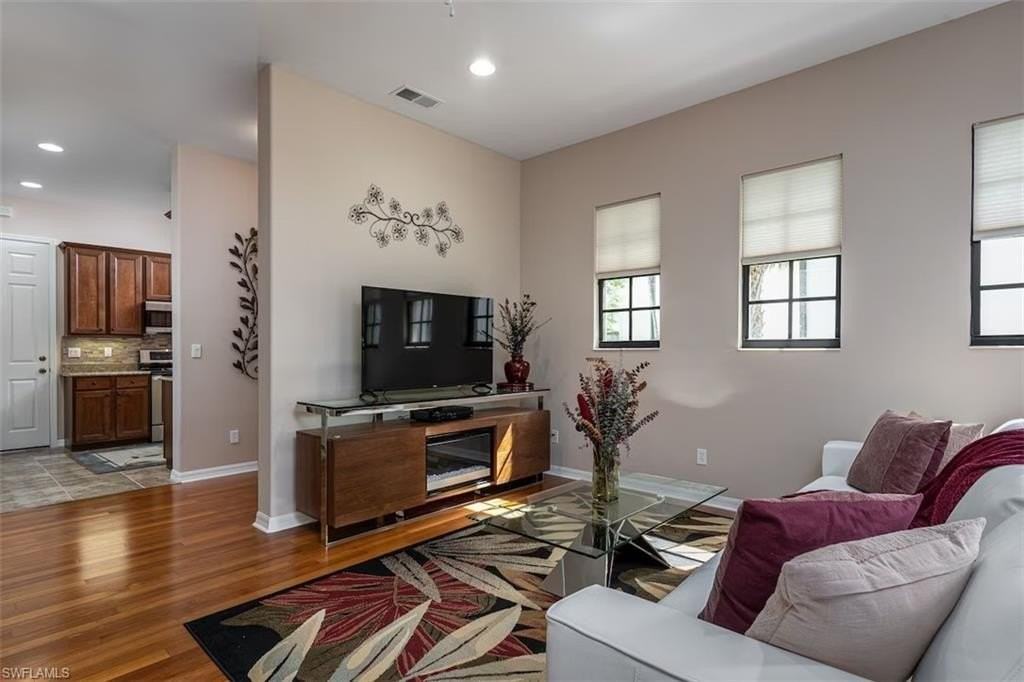 1325 Oceania Dr N #6 - Photo 7 of 20