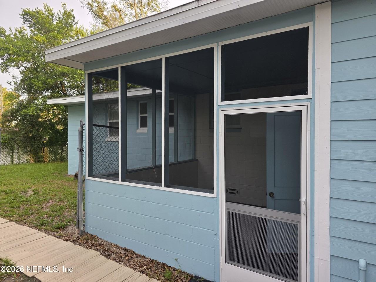 11428 Harlan Dr - Photo 5 of 18