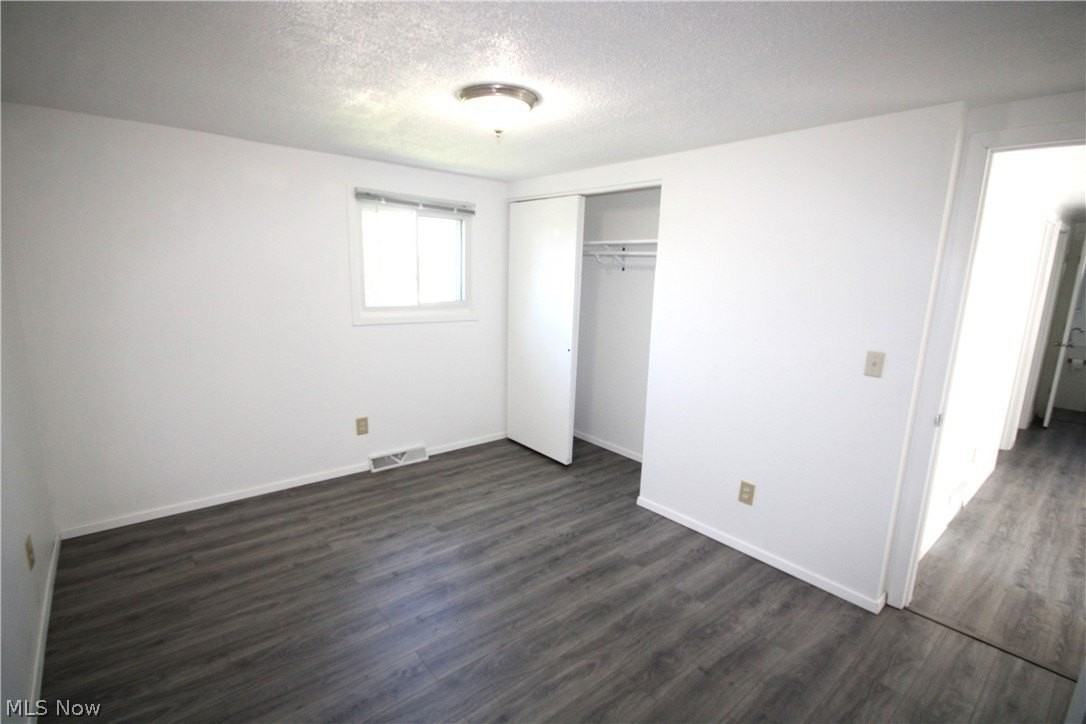 1162 Jackson St - Photo 7 of 17