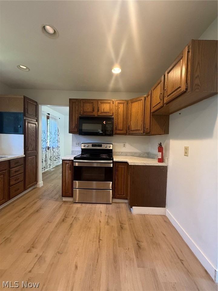 6580 Forest Glen Ave - Photo 2 of 18