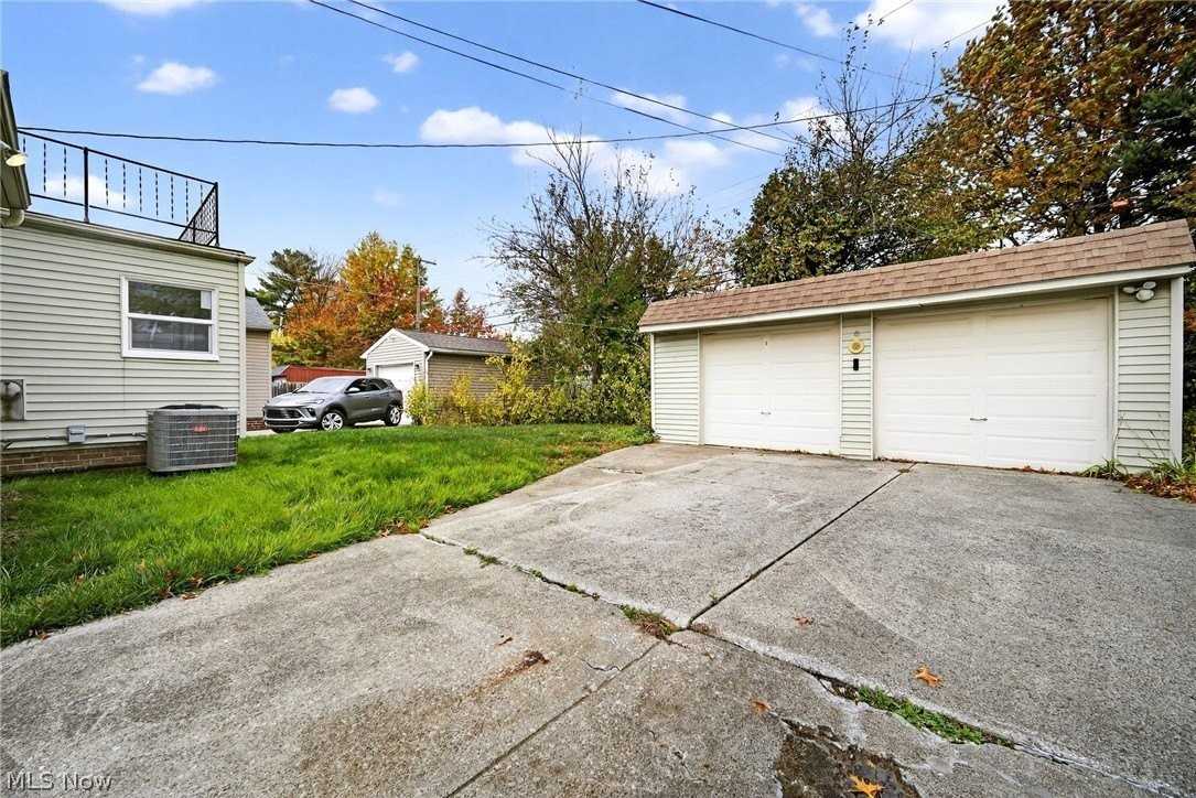 3789 Colony Rd - Photo 4 of 41